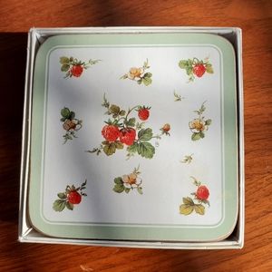 Cottagecore Strawberry Coasters (6)